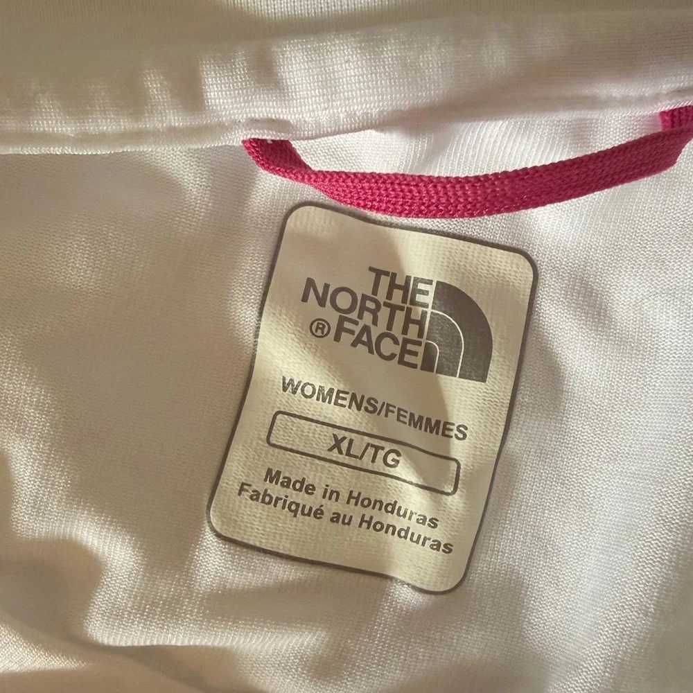 THE NORTH FACE SHORT SLEEVE REAXION AMP V-NECK T-SHIRT - Picture 4 of 4